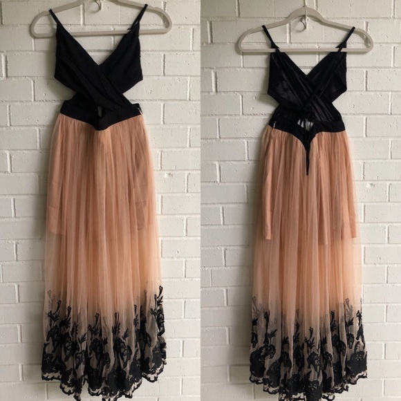 NWT NBD Go Anywhere Midi Dress - Picture 3 of 6